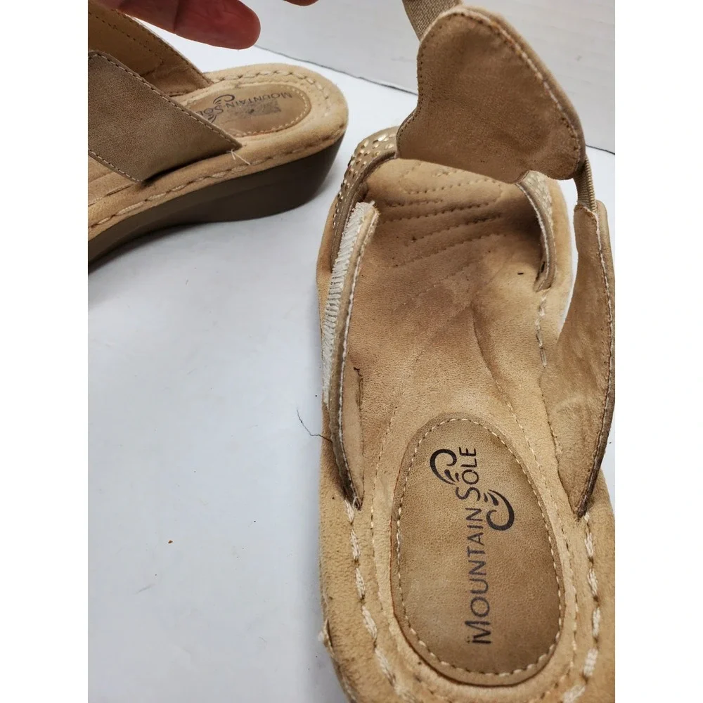 Mountain Sole Karen Sandal Tan Fabric w/Silver Rhinestones Sz 6.5M New Fast Ship